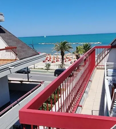 Fronte Mare Crystal Martinsicuro